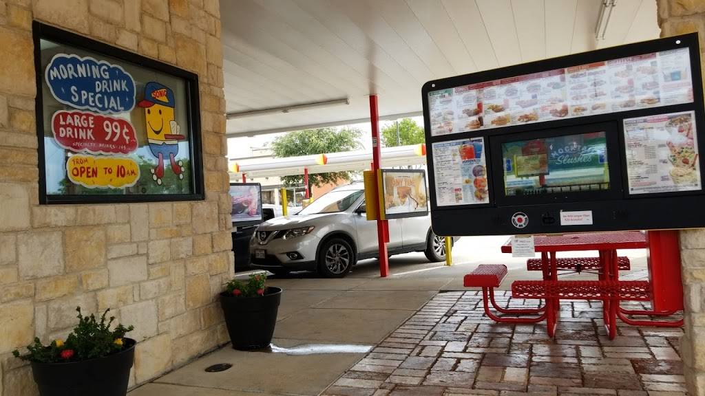 Sonic Drive-In | 4301 S Collins St, Arlington, TX 76018, USA | Phone: (817) 468-9903