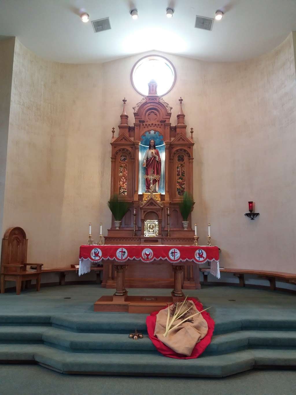 Annunciation Catholic Church | 740 N 6th St, Baldwin City, KS 66006, USA | Phone: (785) 594-3700