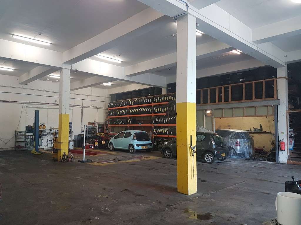 OneStop Auto Centre | 1, 71-73 Nathan Way, Thamesmead, London SE28 0BQ, UK | Phone: 020 8854 8382