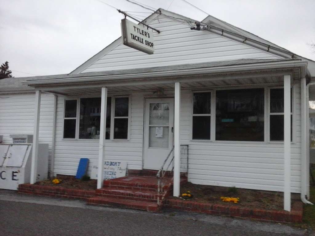 Tylers Tackle Shop & Crab House | 8210 Bayside Rd, Chesapeake Beach, MD 20732, USA | Phone: (410) 257-6610