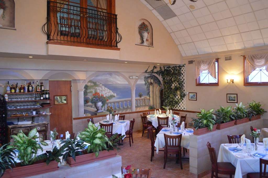 Francescos | 568 McBride Ave, Woodland Park, NJ 07424, USA | Phone: (973) 925-1100