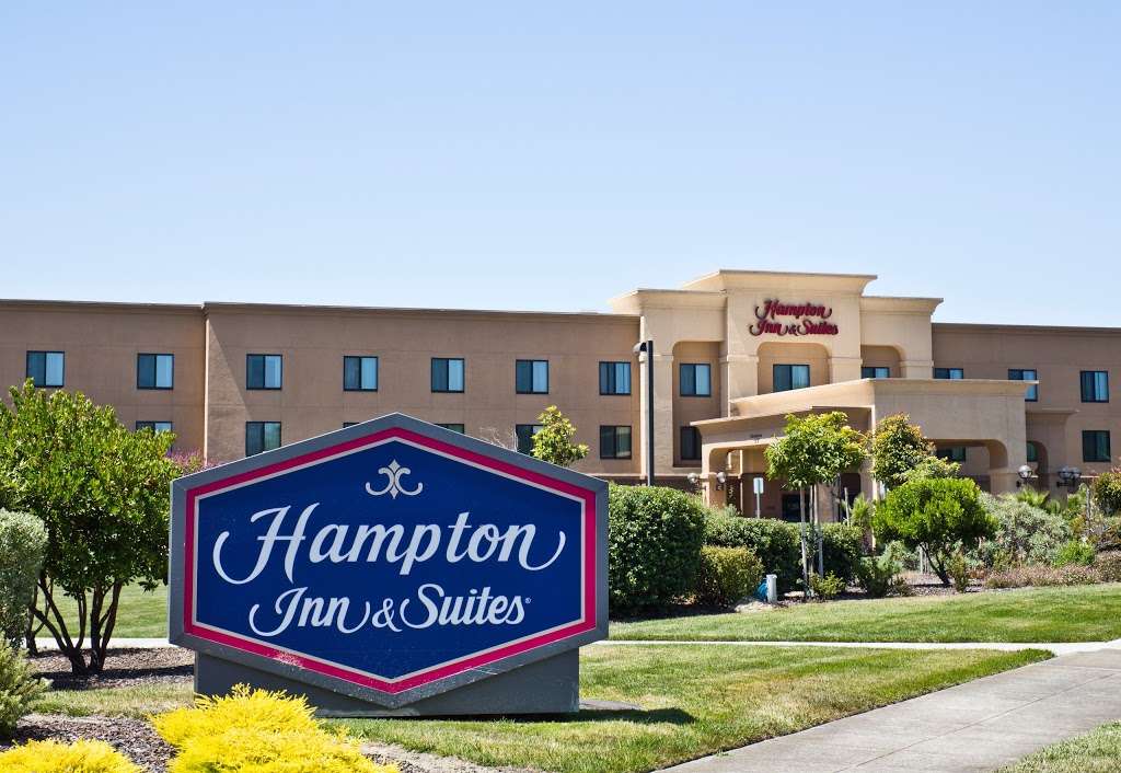 Hampton Inn & Suites Oakland Airport - Alameda | 1700 Harbor Bay Pkwy, Alameda, CA 94502 | Phone: (510) 521-4500
