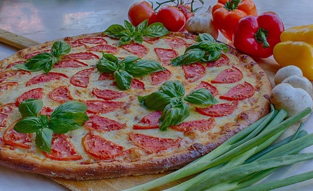 Giovannis Pizza | 175 SE Mizner Blvd #19, Boca Raton, FL 33432, USA | Phone: (561) 826-1822