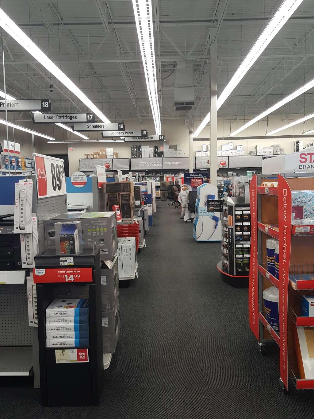 Staples | 220 Fortune Blvd, Milford, MA 01757, USA | Phone: (508) 634-6934