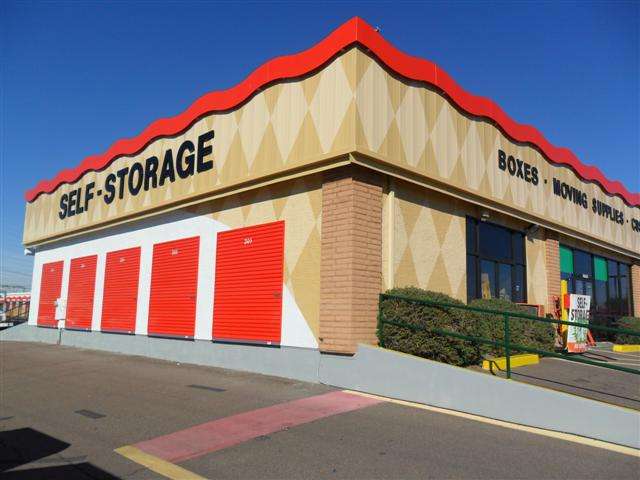 U-Haul Moving & Storage at Loop 202 & McClintock | 800 N McClintock Dr, Tempe, AZ 85281, USA | Phone: (480) 968-0961