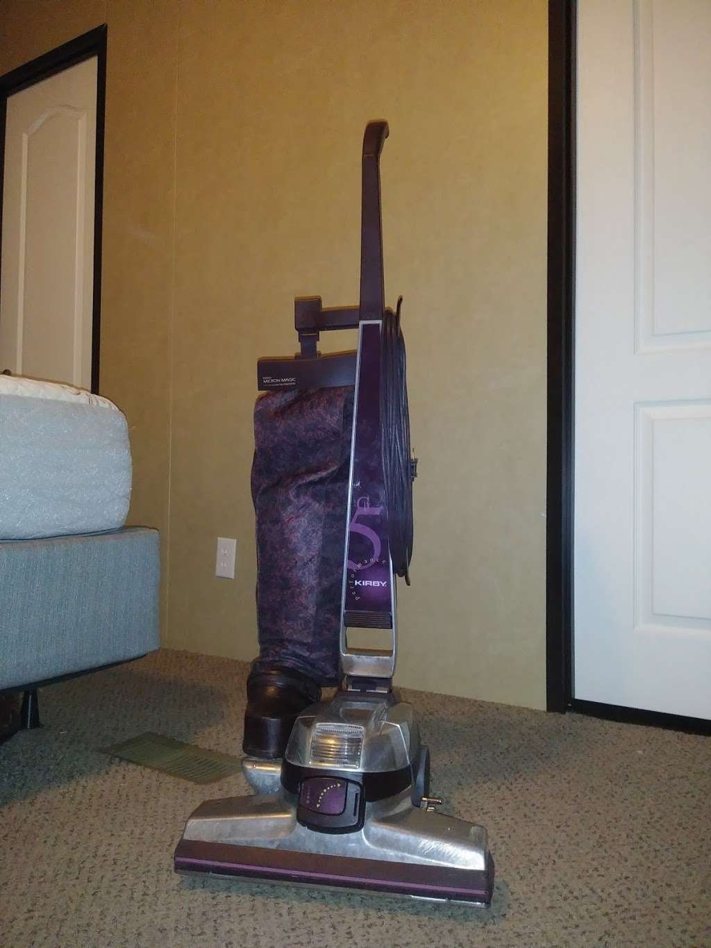 Ridleys Vacuum & Janitorial | 3700 Reveille St, Houston, TX 77087, USA | Phone: (713) 649-4121