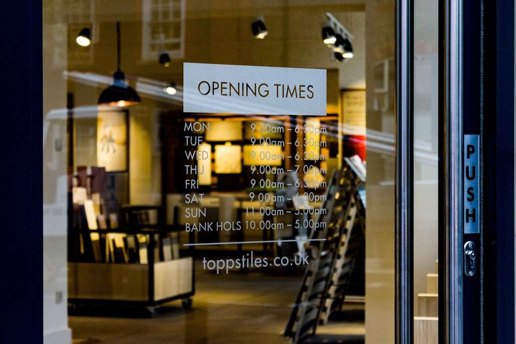 Topps Tiles Boutique | 129 St Johns Hill, London SW11 1TD, UK | Phone: 020 7223 9555