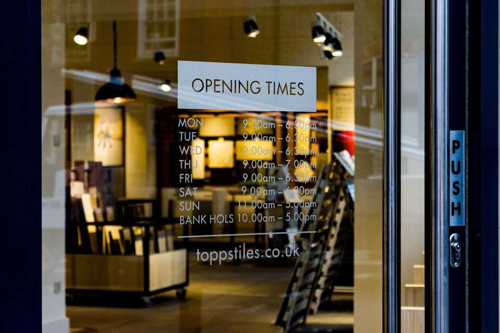 Topps Tiles Boutique | 129 St Johns Hill, London SW11 1TD, UK | Phone: 020 7223 9555