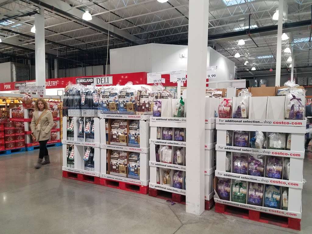 Costco Wholesale | 25901 Riverwoods Rd, Mettawa, IL 60045, USA | Phone: (847) 235-1302