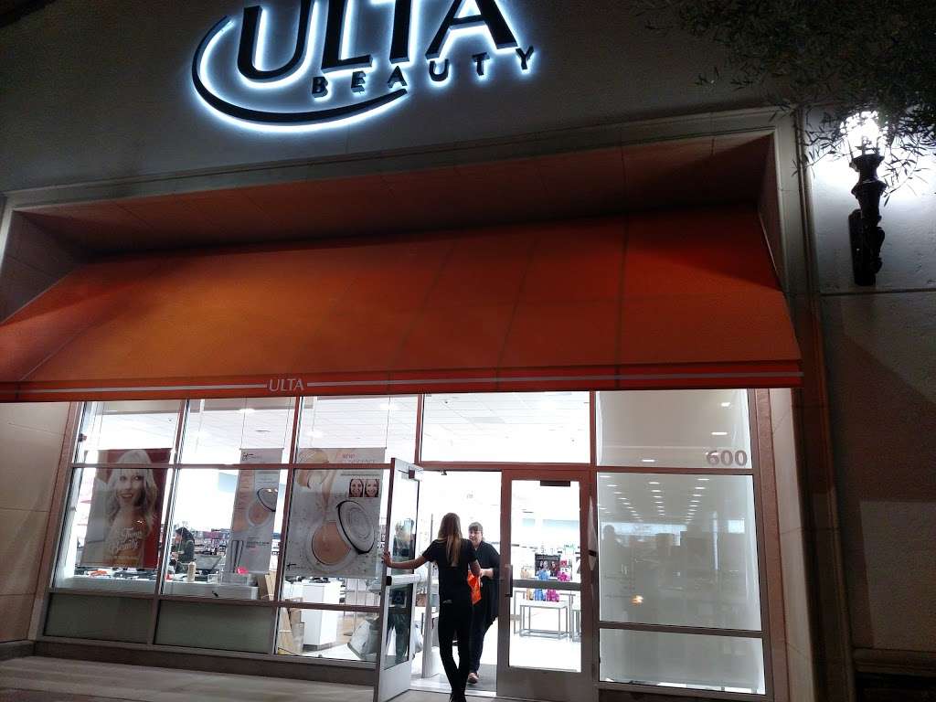 Ulta Beauty | 1555 Simi Town Center Way Suite 600, Simi Valley, CA 93065, USA | Phone: (805) 306-1219
