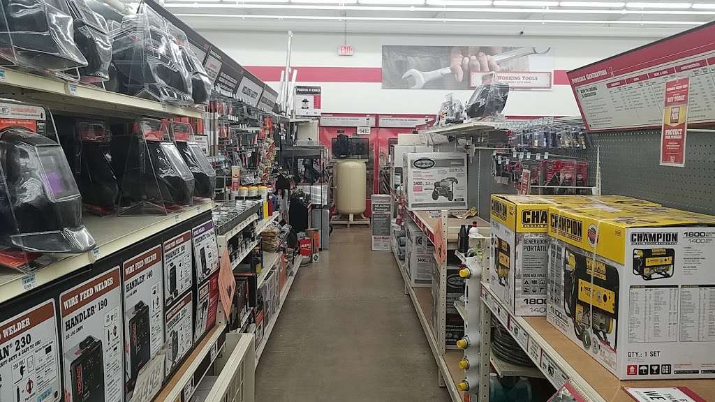 Tractor Supply Co. | 600 Scranton Carbondale Hwy Ste 100, Eynon, PA 18403, USA | Phone: (570) 876-3030