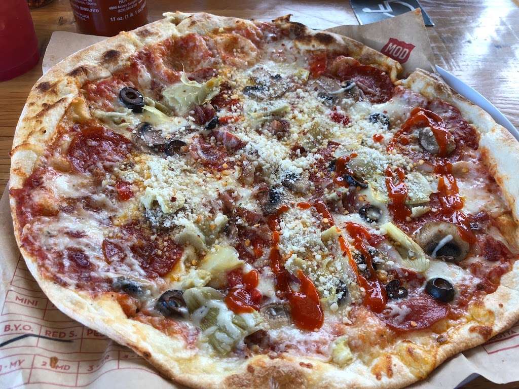 MOD Pizza | 9315 Spencer Hwy Suite G, Deer Park, TX 77536, USA | Phone: (832) 835-3137