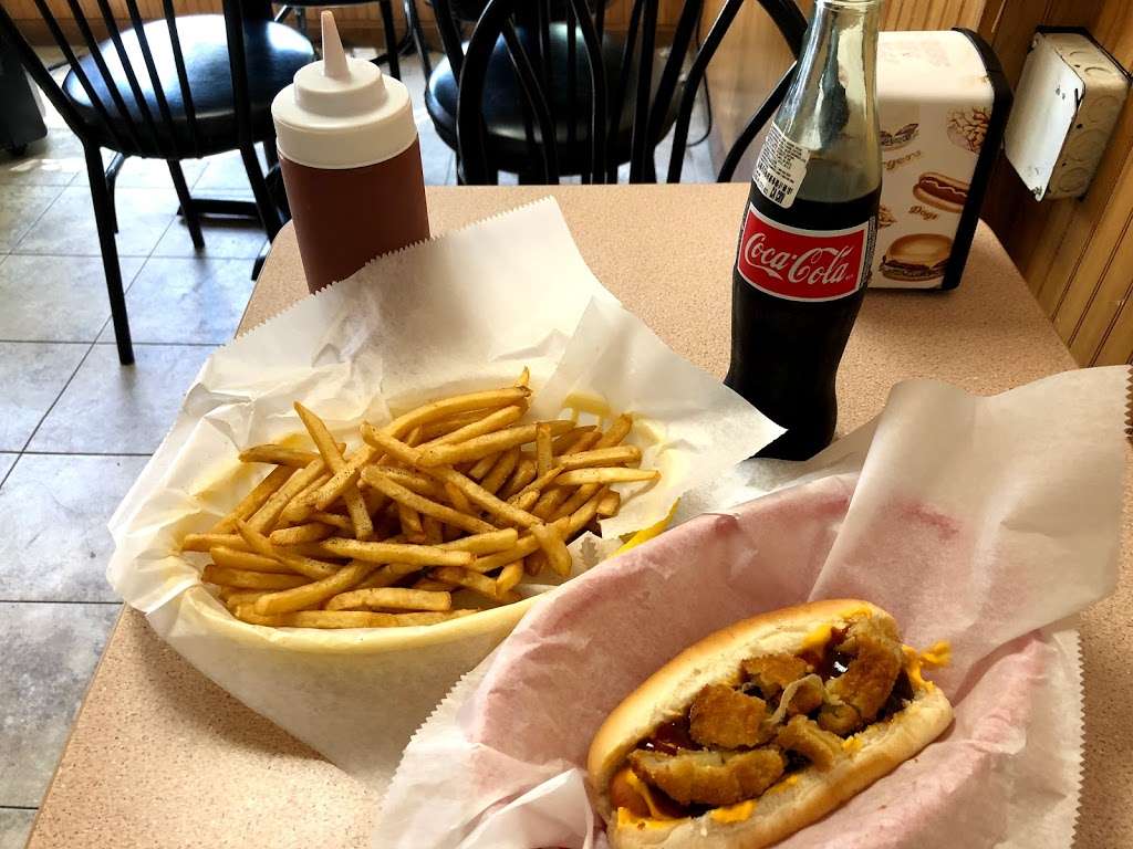 Weir Dogs | 69 W Water St #4850, Taunton, MA 02780 | Phone: (508) 823-0616