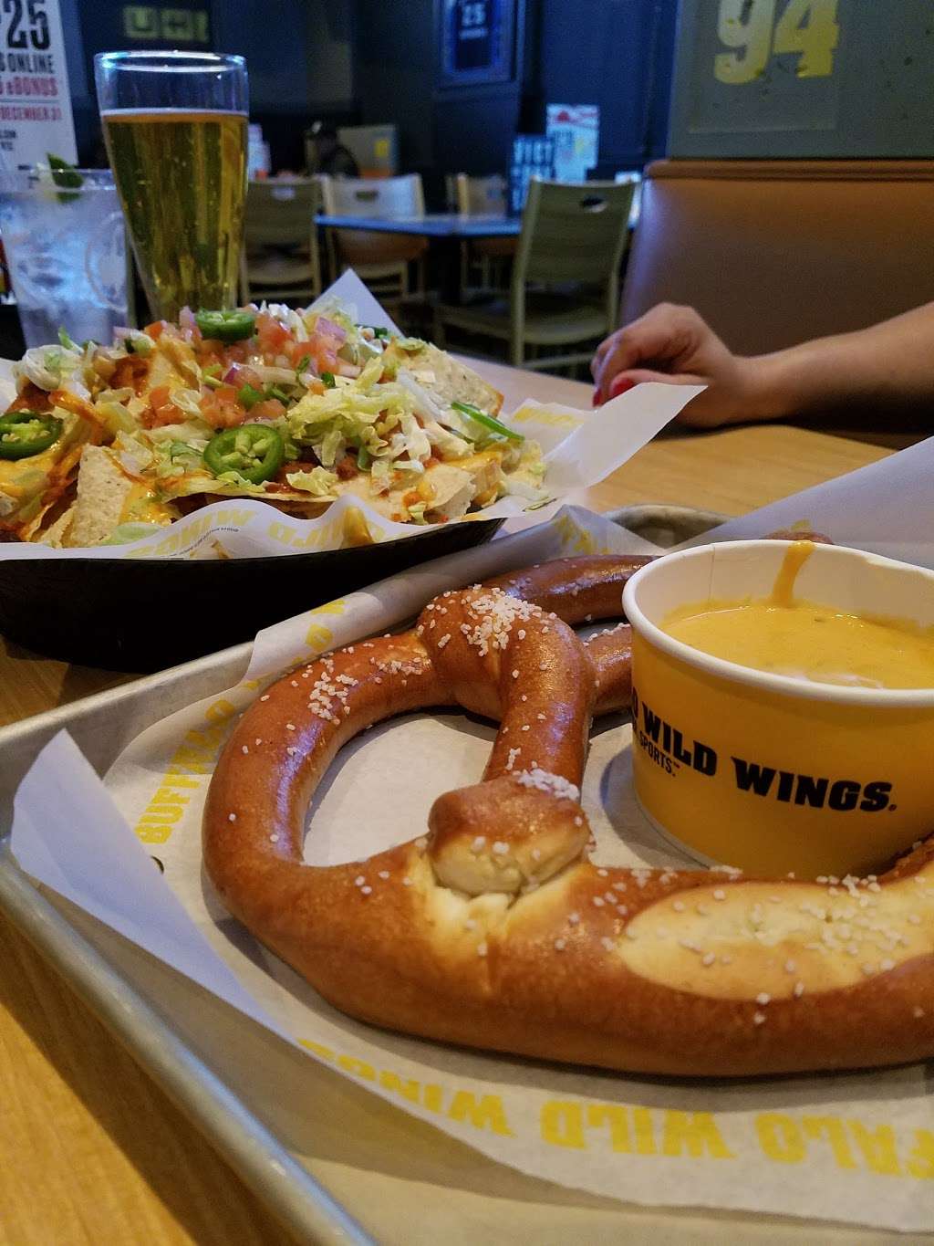 Buffalo Wild Wings | 190 W Craig Rd, North Las Vegas, NV 89032, USA | Phone: (702) 642-0055