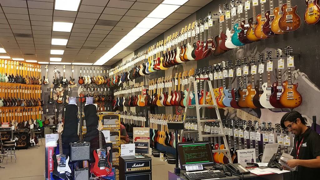 Guitar Center | 8538 S Emerald Dr, Tempe, AZ 85284, USA | Phone: (480) 592-9633