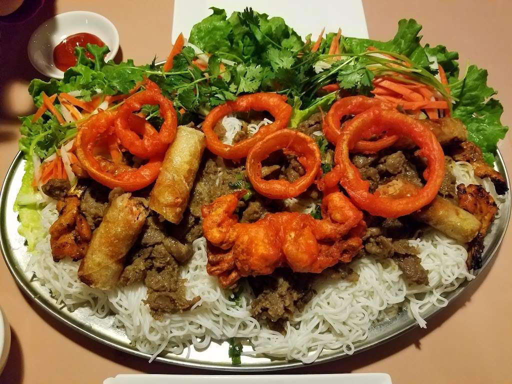 Pho 777 | 562 S Chambers Rd, Aurora, CO 80017 | Phone: (303) 369-2220