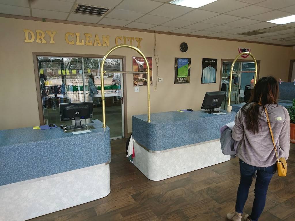 Dry Clean City | 3305 Belt Line Rd, Garland, TX 75044, USA | Phone: (972) 675-3880