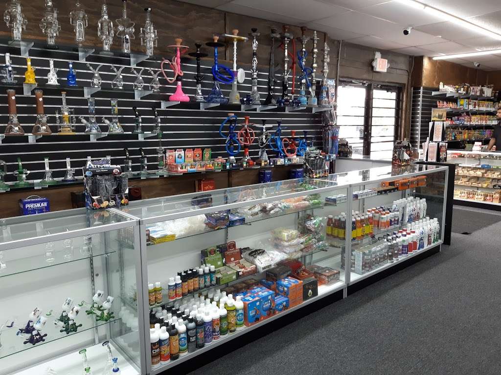 Mac Smoke n Vape Shop | 2120 S Ridgewood Ave, Edgewater, FL 32141, USA | Phone: (386) 689-3851