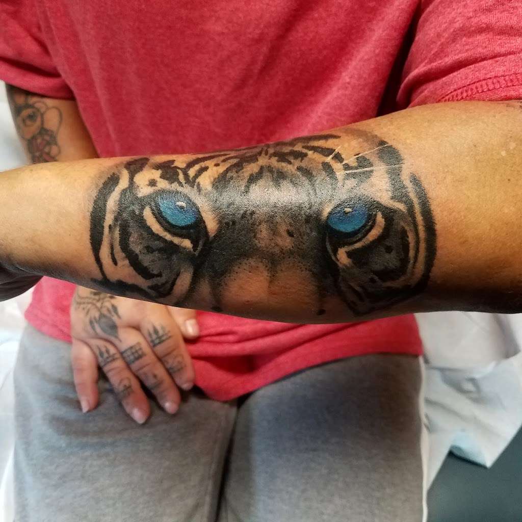 Blue Jacket Tattoo Company | 56 Samoset St, Plymouth, MA 02360, USA | Phone: (508) 746-2460