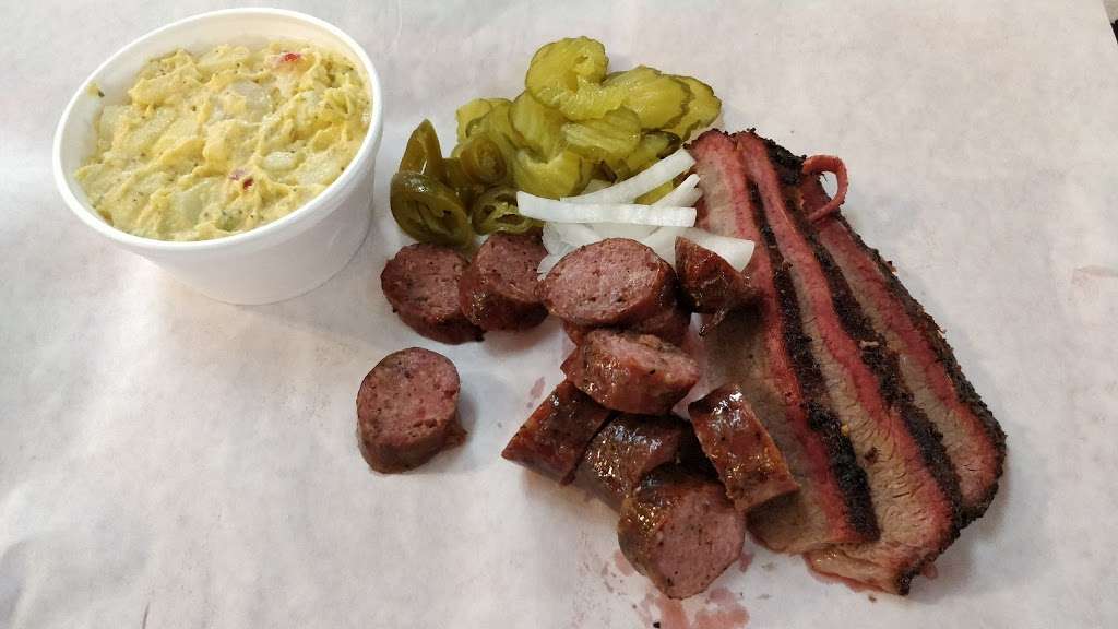 The Meating Place BBQ & Bakery | 35421 TX-249, Pinehurst, TX 77362 | Phone: (281) 259-6328