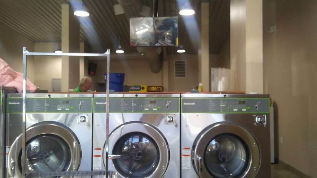 Cleveland Market Laundromat | 1025 FM 2025, Cleveland, TX 77328, USA | Phone: (281) 432-0500