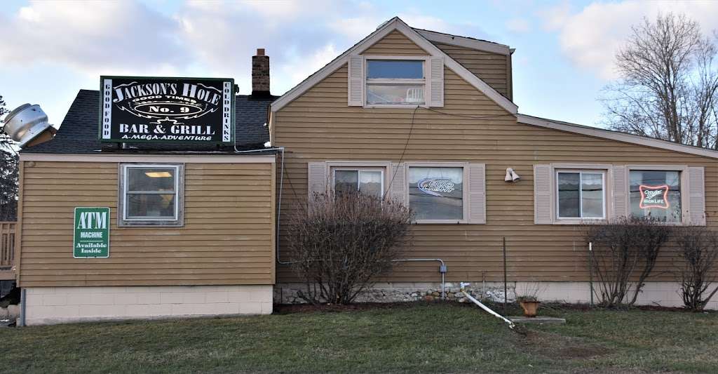 Jacksons Hole Bar & Grill | 1798 Genesee St, Lake Geneva, WI 53147, USA | Phone: (262) 248-1995