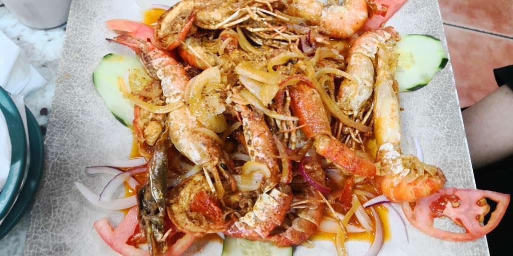 El Puerto Mariscos & Grill | 2752 W Lawrence Ave, Chicago, IL 60625, USA | Phone: (773) 930-3160