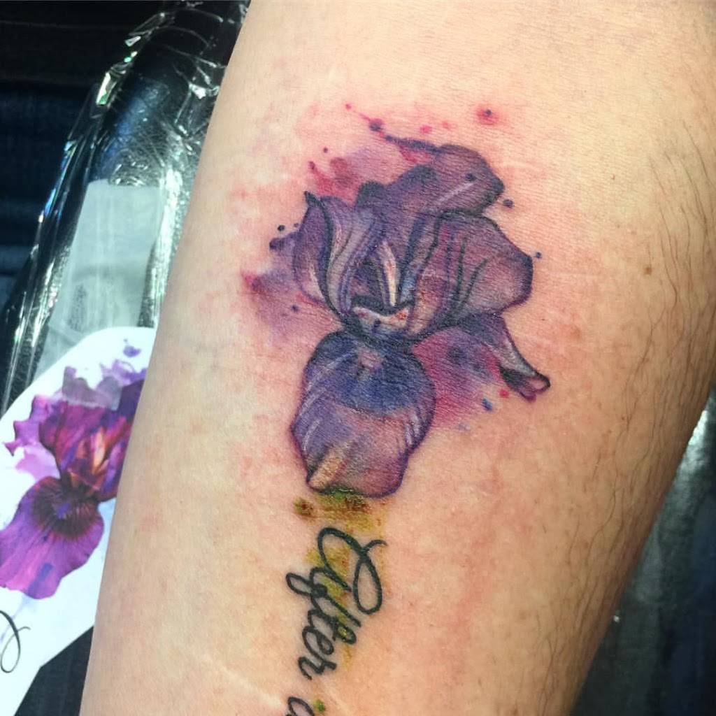 Samantha Weeks Tattoo Artist by appointment only | 2505 S Howell Ave, Milwaukee, WI 53207, USA | Phone: (414) 489-7171