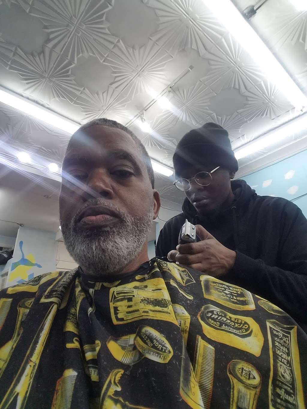 Miracles Barber Shop | 470 Myrtle Ave, Brooklyn, NY 11205