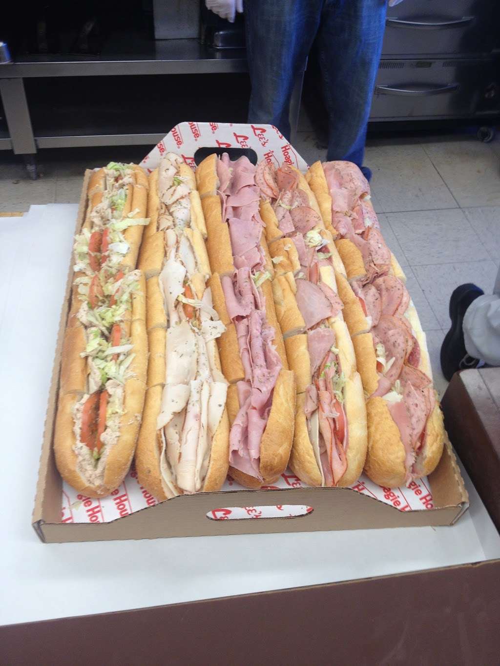 Lees Hoagie House Southampton | 26 2nd St Pike, Southampton, PA 18966, USA | Phone: (215) 322-2500