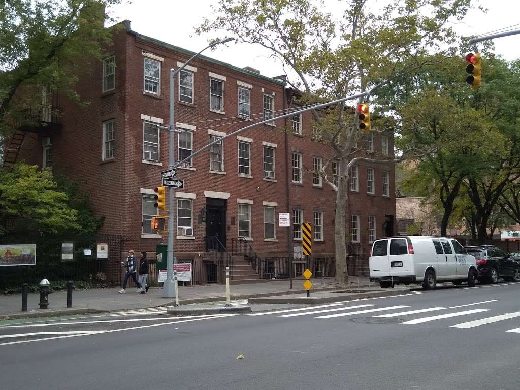 St Lukes School | 487 Hudson St, New York, NY 10014, USA | Phone: (212) 924-5960