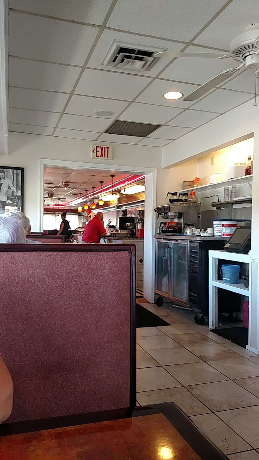 Milford Diner | 1042 N Walnut St, Milford, DE 19963, USA | Phone: (302) 424-0222