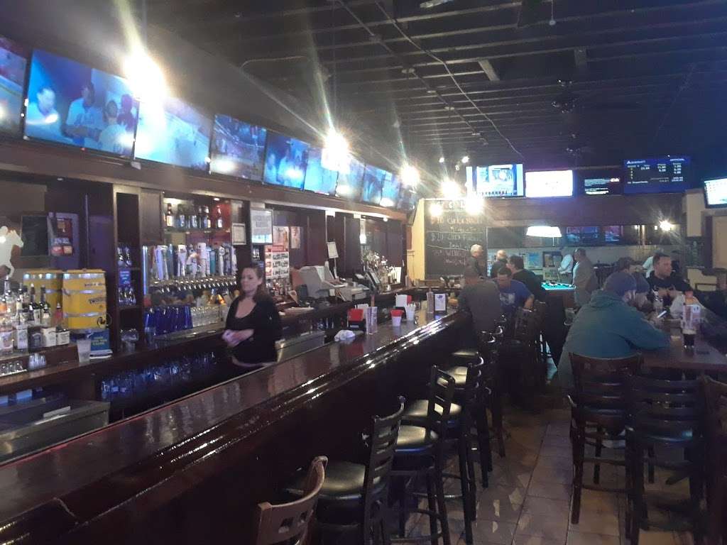 Uncle Chucks | 401 Sunrise Hwy, West Islip, NY 11795, USA | Phone: (631) 482-8336