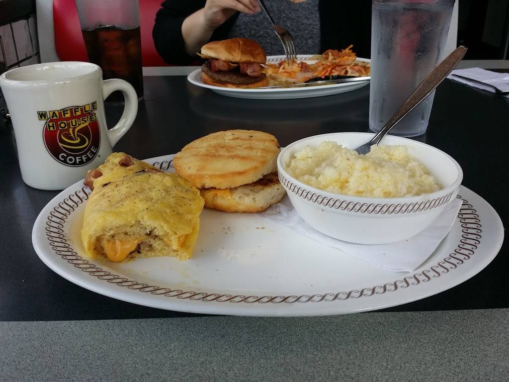 Waffle House | 1699 NE Douglas St, Lees Summit, MO 64086, USA | Phone: (816) 246-5690