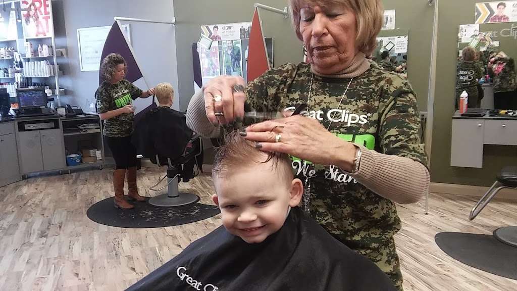 Great Clips | 1843 N Scatterfield Rd, Anderson, IN 46012, USA | Phone: (765) 649-3815