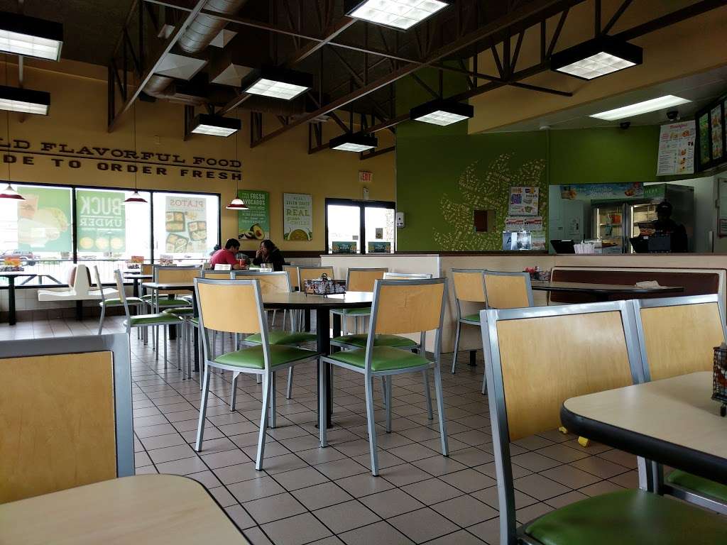 Del Taco | 14200 US-395, Adelanto, CA 92301, USA | Phone: (760) 530-9441