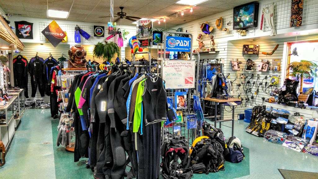 Toucan Dive Shop | 756 Frontage Rd, Lake Villa, IL 60046, USA | Phone: (847) 356-7826