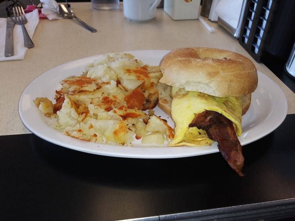 Southside Diner | 10705 W Pleasant Valley Rd, Parma, OH 44130, USA | Phone: (440) 842-6888