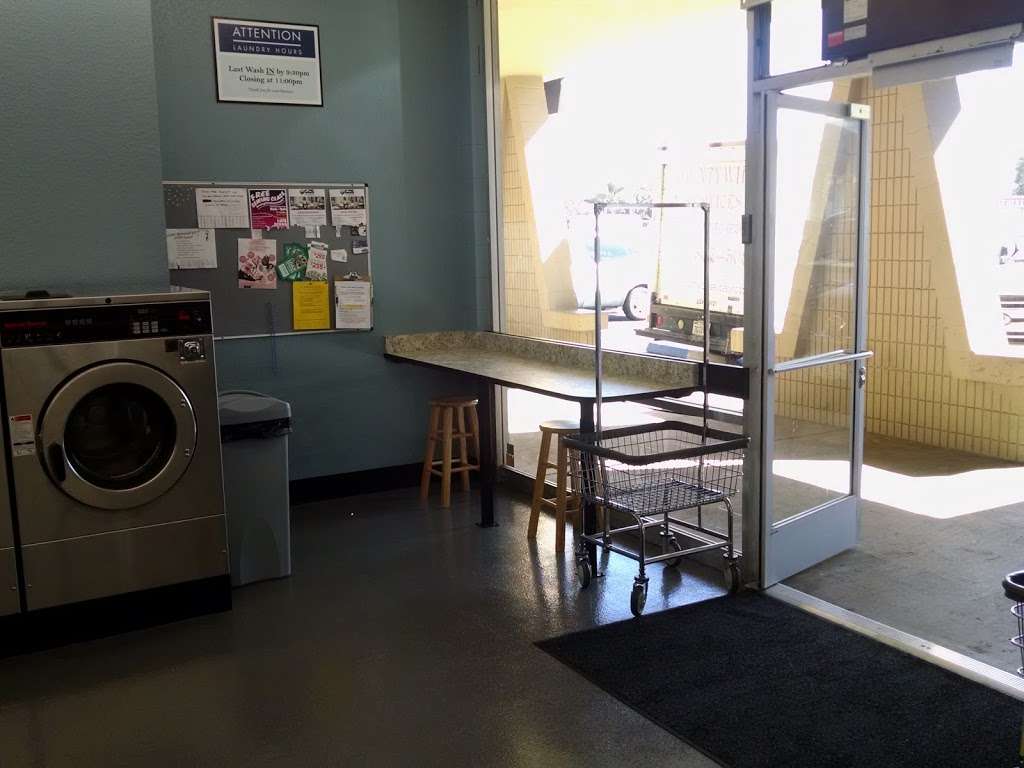 Duds In The Suds Coin Laundry | 5171 Clairemont Mesa Blvd, San Diego, CA 92117, USA | Phone: (619) 202-7581