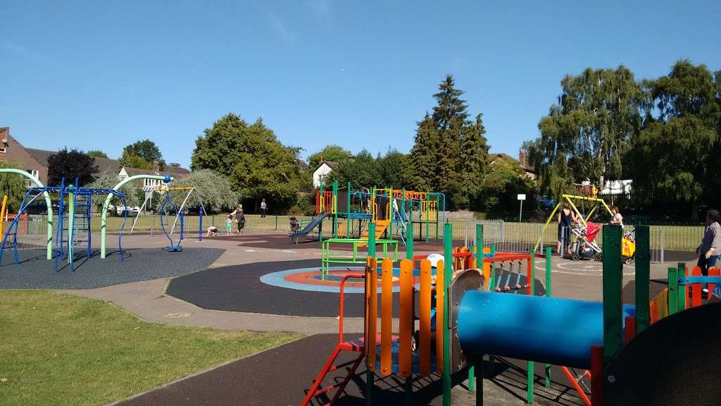 Old Court House Recreation Ground | 2 Manor Cl, Barnet EN5 4BP, UK | Phone: 020 8359 4600