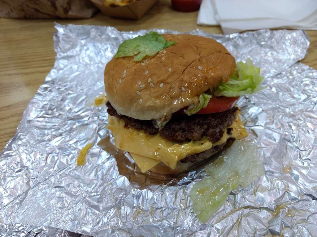 Five Guys | 6441 Lee Hwy, Warrenton, VA 20187, USA | Phone: (540) 878-2065