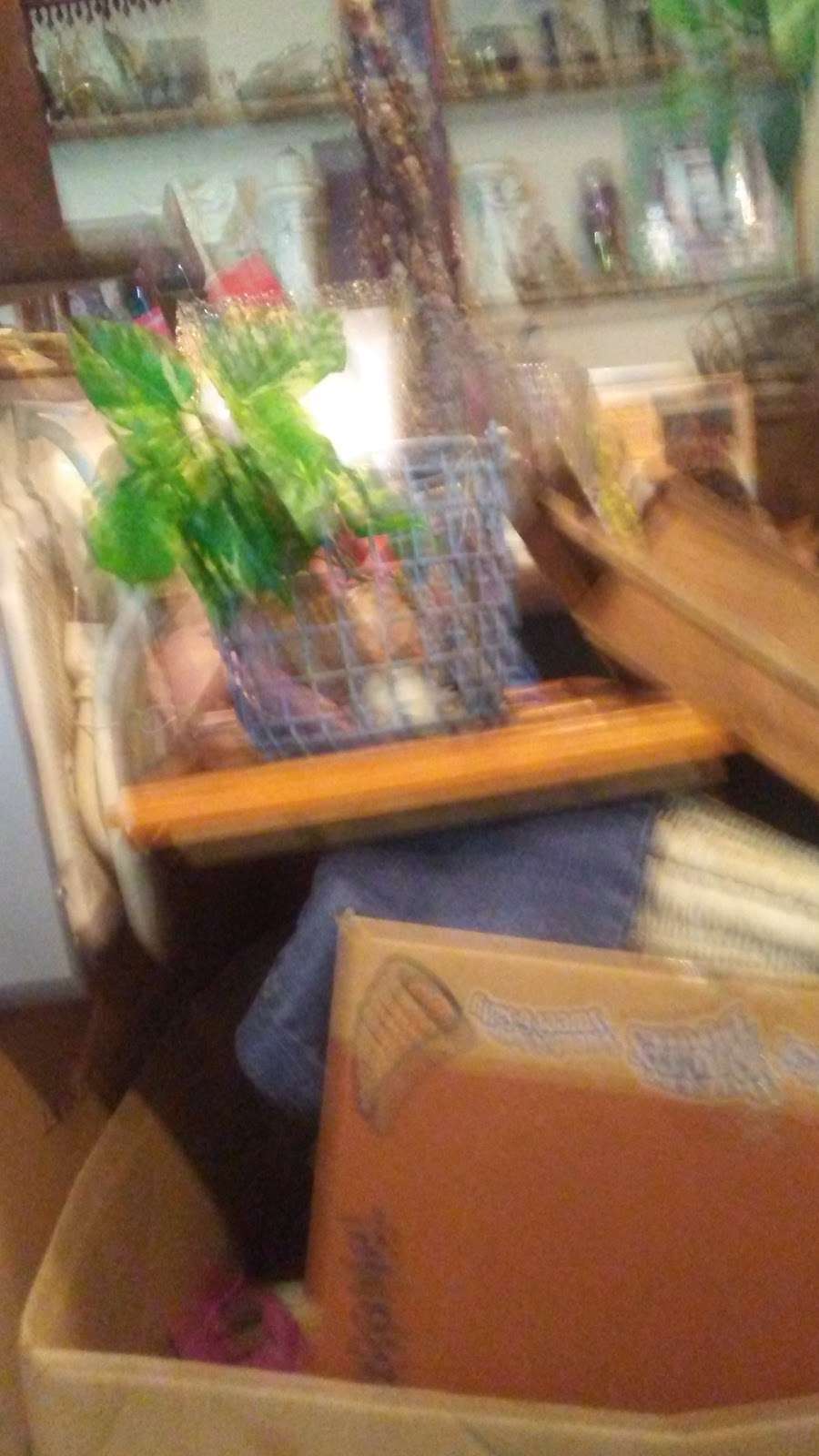 Yard Art | 6340 E Square 252, Edinburgh, IN 46124, USA