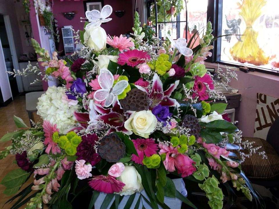 Rosemantico Flowers | 13535 Telegraph Rd, Whittier, CA 90605, USA | Phone: (562) 944-5814