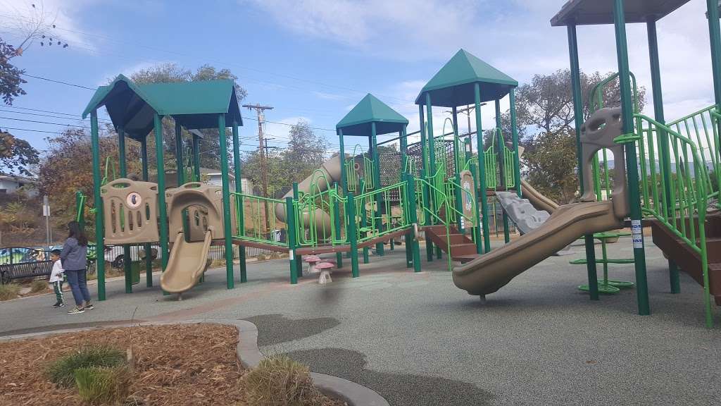 El Sereno Arroyo Playground | 5520 Concord Ave, Los Angeles, CA 90032 | Phone: (703) 858-2158