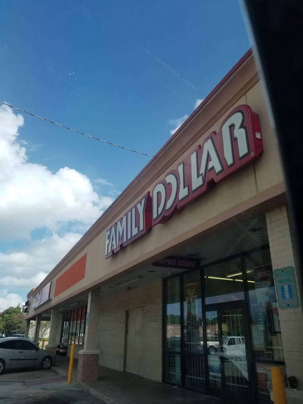 Family Dollar | 8404 Winkler Dr, Houston, TX 77017, USA | Phone: (713) 645-1416