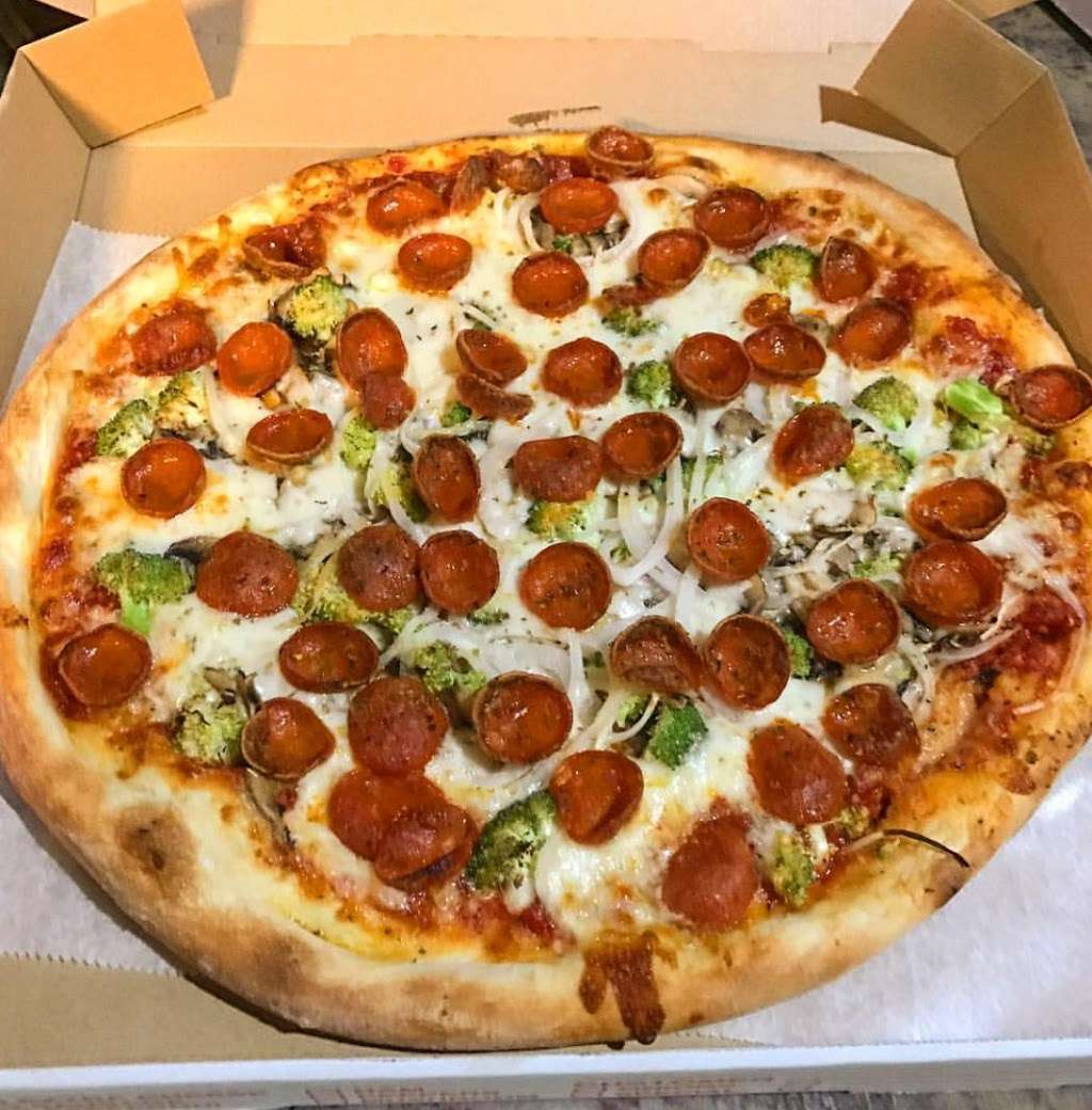 Steves Pizza | 12101 Biscayne Blvd, Miami, FL 33181, USA | Phone: (305) 891-0202