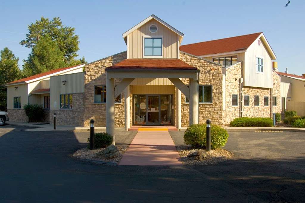 Overland Animal Hospital & Pet Resort | 2658 W Florida Ave, Denver, CO 80219, USA | Phone: (303) 922-5500