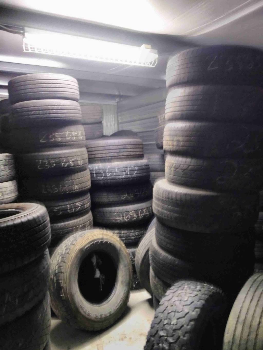 24 Hour Tire Shop | 3703 Wurzbach Rd #927, San Antonio, TX 78238, USA | Phone: (210) 537-7669