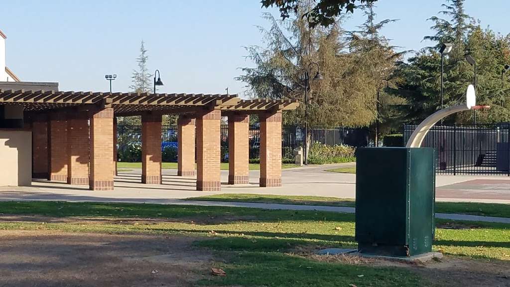 Norwalk Park | 13000 Clarkdale Ave, Norwalk, CA 90650, USA | Phone: (562) 929-5702