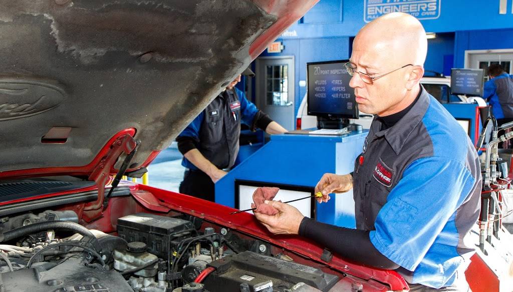 Express Oil Change & Tire Engineers | 4496 Montevallo Rd, Birmingham, AL 35213, USA | Phone: (205) 956-8180